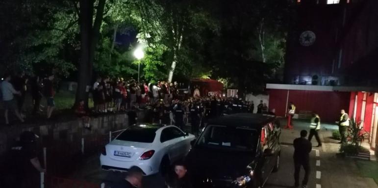 Шок! Биха и плюха директор на ЦСКА